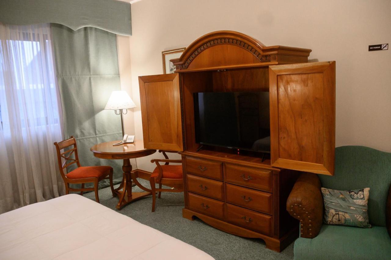 Granados Park Hotel 亚松森 外观 照片