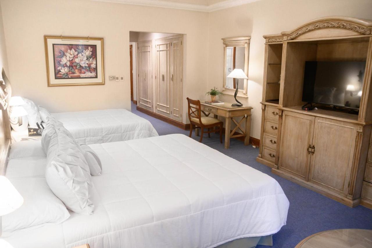 Granados Park Hotel 亚松森 外观 照片
